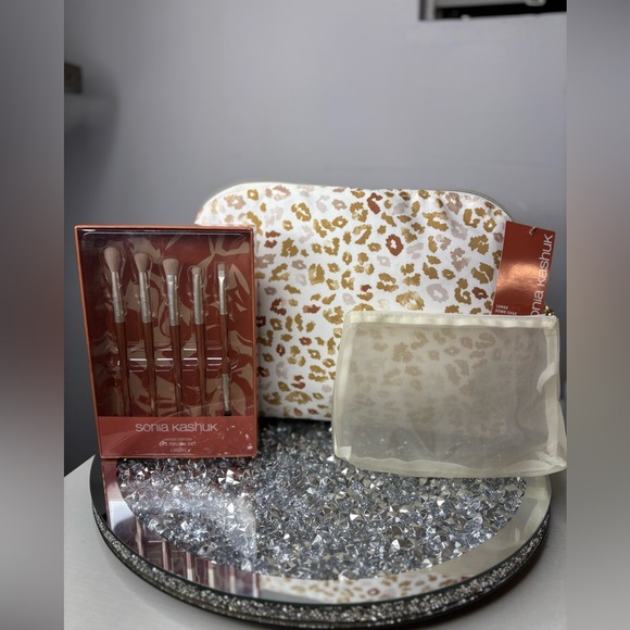 Sonia Kashuk limited edition Leopard print Makeup Set NWT - Picture 1 of 9